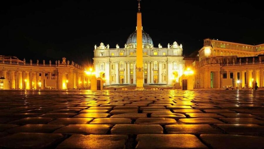 Rome After Dark: Private Luxury Night Tour by Car - Spanish Steps and the city center