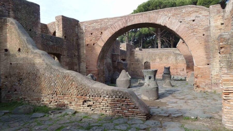 Rome: Ancient Ostia, Archeology and History, Half Day Tour - How the guided format improves the visit
