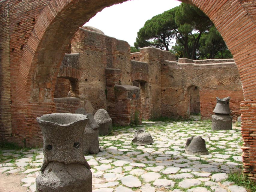Rome: Ancient Ostia, Archeology and History, Half Day Tour - Walking the Decumanus Maximus