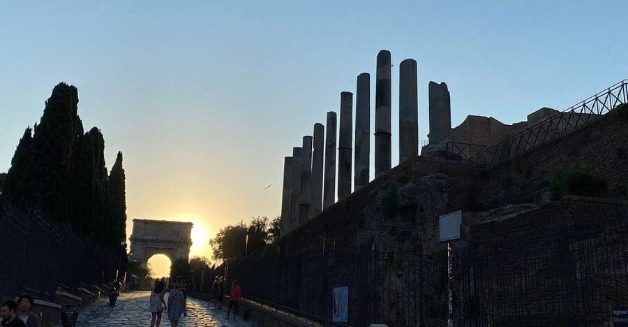 Rome: Ancient Rome Nighttime Sightseeing Tour - Why Rome after dark works so well