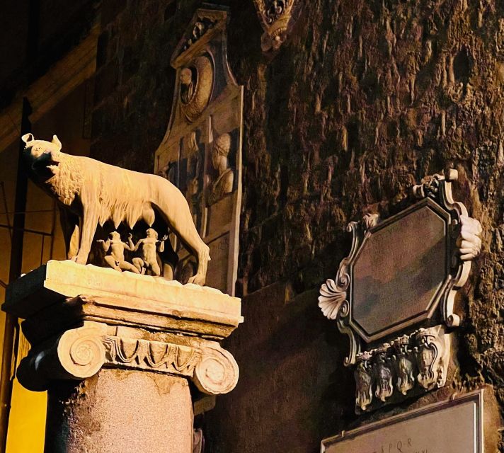 Rome: Ancient Rome Nighttime Sightseeing Tour - Rione Monti, Rome’s oldest residential quarter