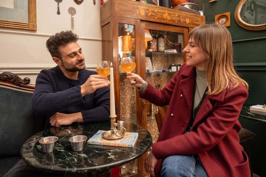 Rome: Aperitivo & Street Food Tour Delights - Cocktail Time Near the Pantheon