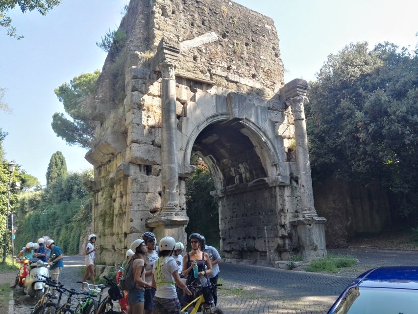 Rome: Appian Way Aqueducts Bike Tour (UPG Catacombs & Lunch) - From Porta San Sebastiano to the old Roman road