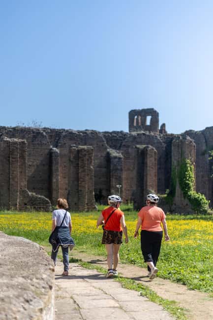 Rome:Appian Way E-bike Tour with Catacombs, Aqueducts & Food - A Roman lunch or aperitivo in the countryside