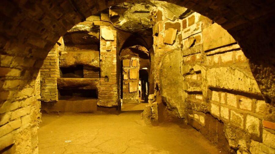 Rome: Appian Way Golf Cart Tour with Roman Catacombs Entry - Why the electric golf cart works so well in Rome