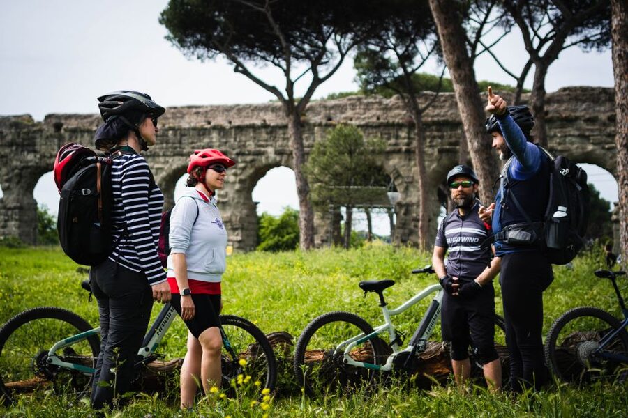 Rome: Appian Way Guided Tour on E-Bike with italian Aperitif - Caffarella Park and Domine Quo Vadis