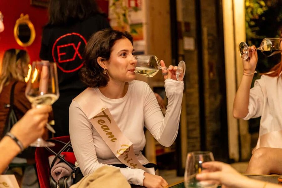 Rome: Bar Crawl with Local Guide & Drinks - The guide can shape the whole evening