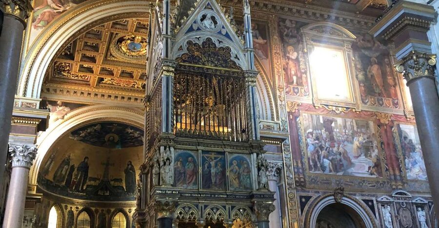 Rome: Basilica of St John Lateran & Holy Steps 1-Hour Tour - Seeing the chapel known as the Holy of Holies
