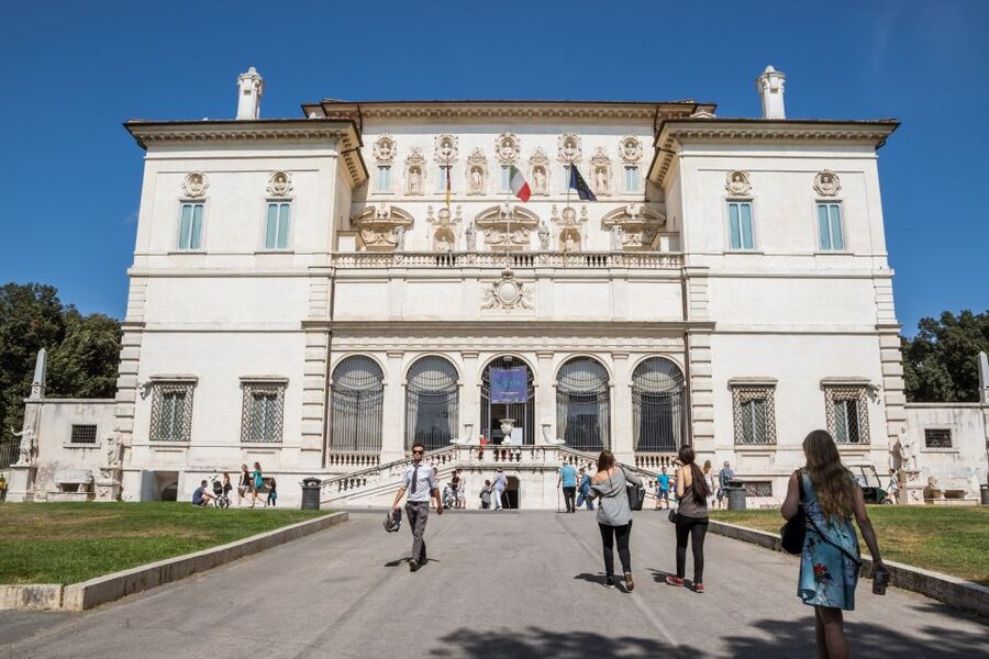 Rome: Borghese Gallery Skip-the-Line Ticket and Guided Tour - What happens at the double staircase