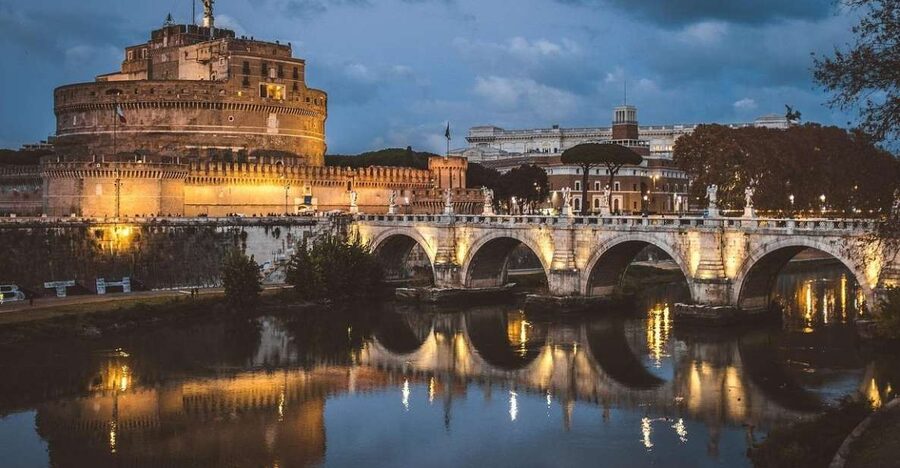 Rome by night in Mercedes Van 2 hour - Trevi Fountain begins the evening with Rome’s most famous waterworks