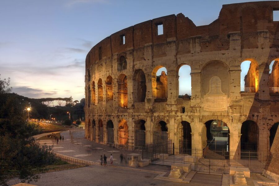 Rome By Night: Small Group E-Bike Tour - Trevi Fountain and the Pantheon after dark