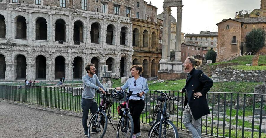 Rome By Night: Small Group E-Bike Tour - Spanish Steps and the ride through central Rome