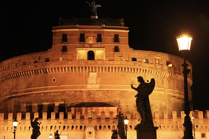 Rome by Night Walking Tour - Legends & Criminal Stories - Rome after sunset, with a darker script