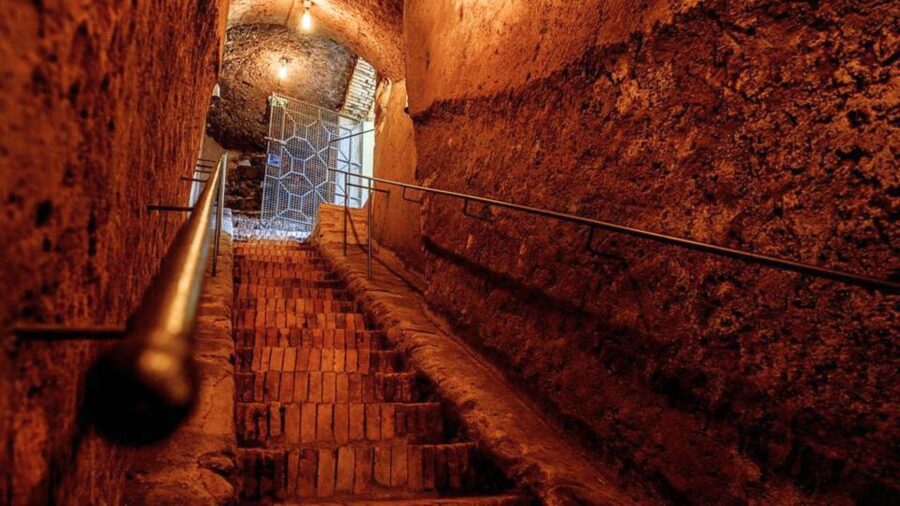 Rome: Candlelight Wine tasting in ancient roman Cave - A closer look at the two-and-a-half-hour schedule