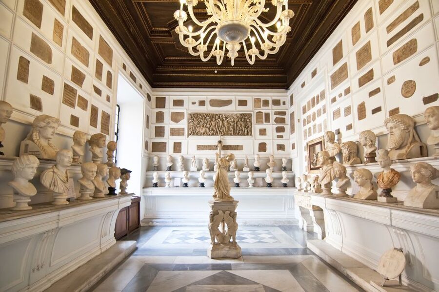 Rome: Capitoline Museums Experience with Multimedia Video - Using the Capitoline Museums audio guide app
