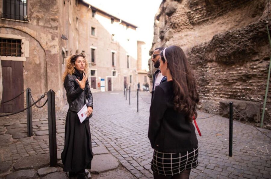 Rome: Castel Sant'Angelo Private Tour & Skip-the-Line Entry - Passetto Secreto and the Vatican connection