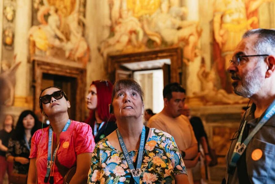 Rome: Castel Sant'Angelo Skip-the-Line Guided Tour - Prisons, papal apartments, and the treasury
