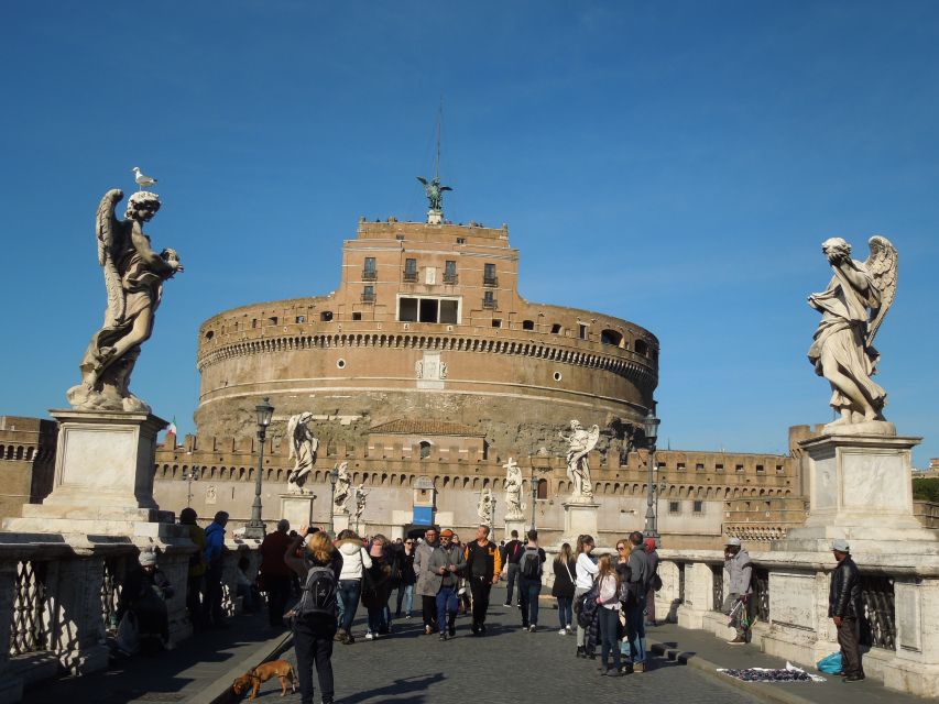 Rome: Castel Sant'Angelo Skip the Line Private Tour - Pope Paul III’s apartment and its frescoes