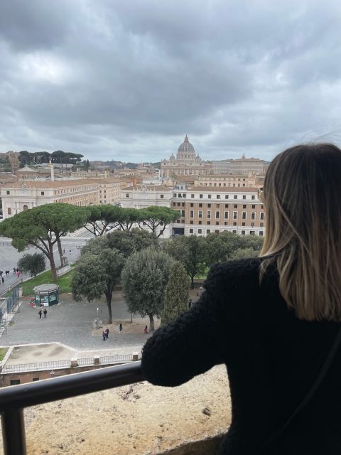 Rome: Castel Sant’Angelo Skip-the-Line Ticket & Audio Guide - Papal corridors, rooms, and changing uses