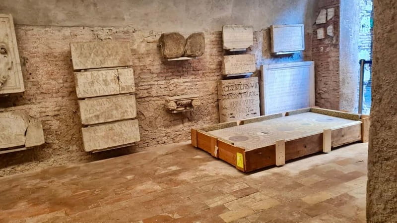 Rome: Castle Sant'Angelo Ticket w/ audioguide option - Inside the former tomb of Hadrian