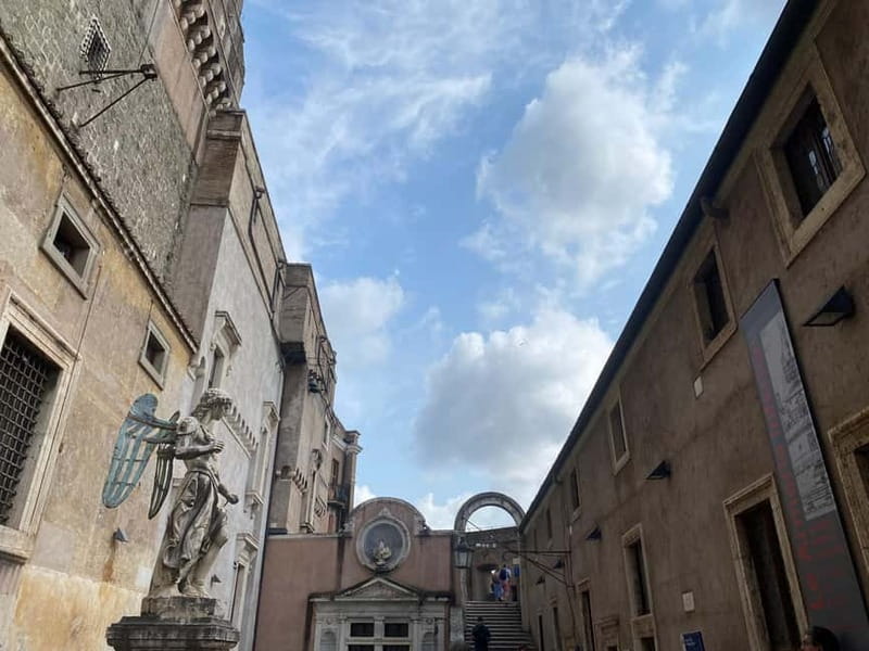 Rome: Castle Sant'Angelo Ticket w/ audioguide option - The spiral staircase and the route upward