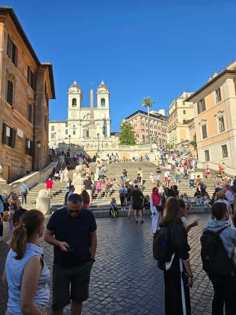 Rome: City Center Private Tour With Tuk-Tuk - The guides make the biggest difference