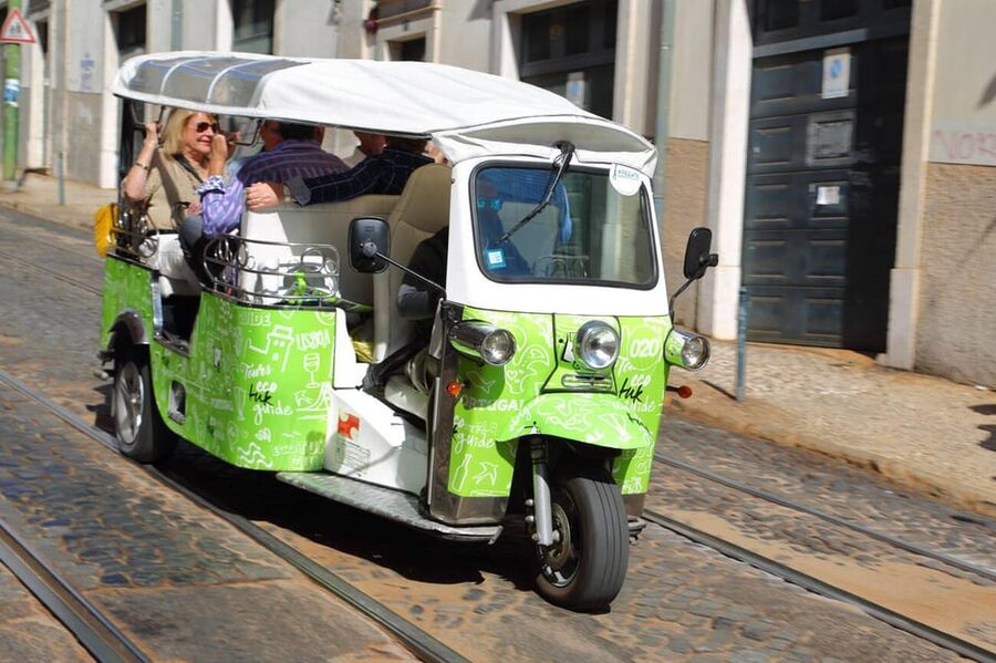 Rome: City Highlights Golf Car Tour - The Mouth of Truth and central Rome