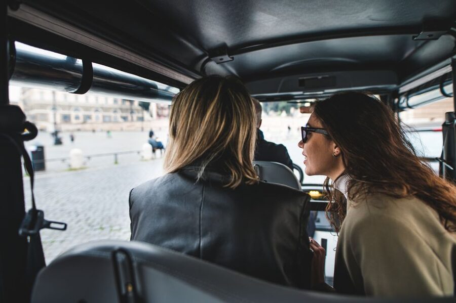 Rome: City Highlights Guided Tour by Golf Cart - Why a golf cart works well in central Rome