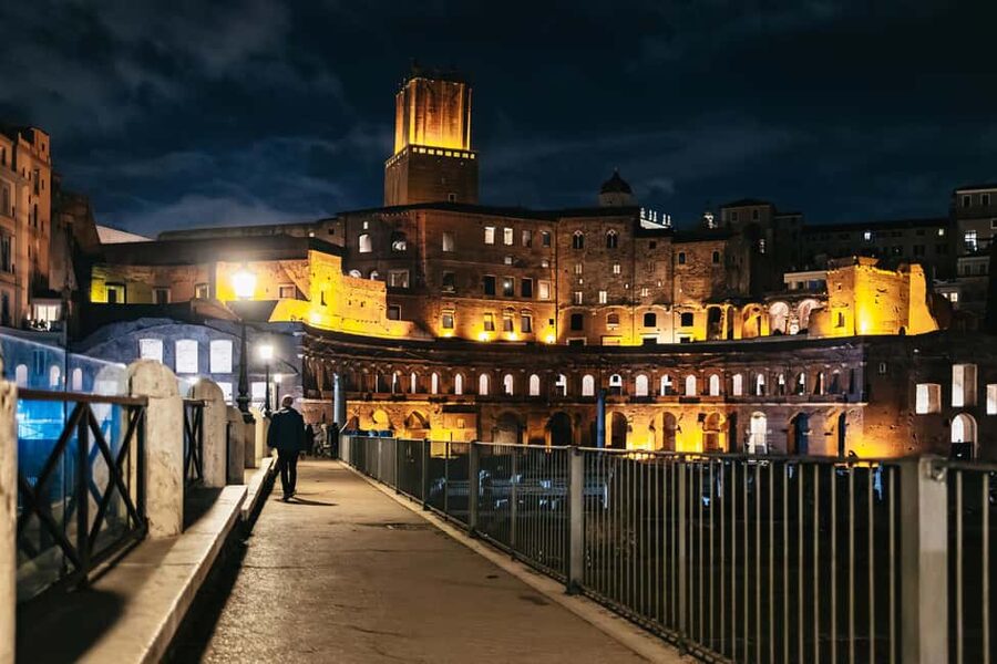 Rome: City Highlights Moonlight Walking Tour - Why Rome works so well after sunset