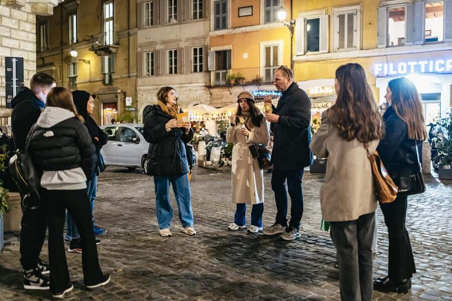 Rome: City Highlights Moonlight Walking Tour - The Pantheon and the short walk through central Rome