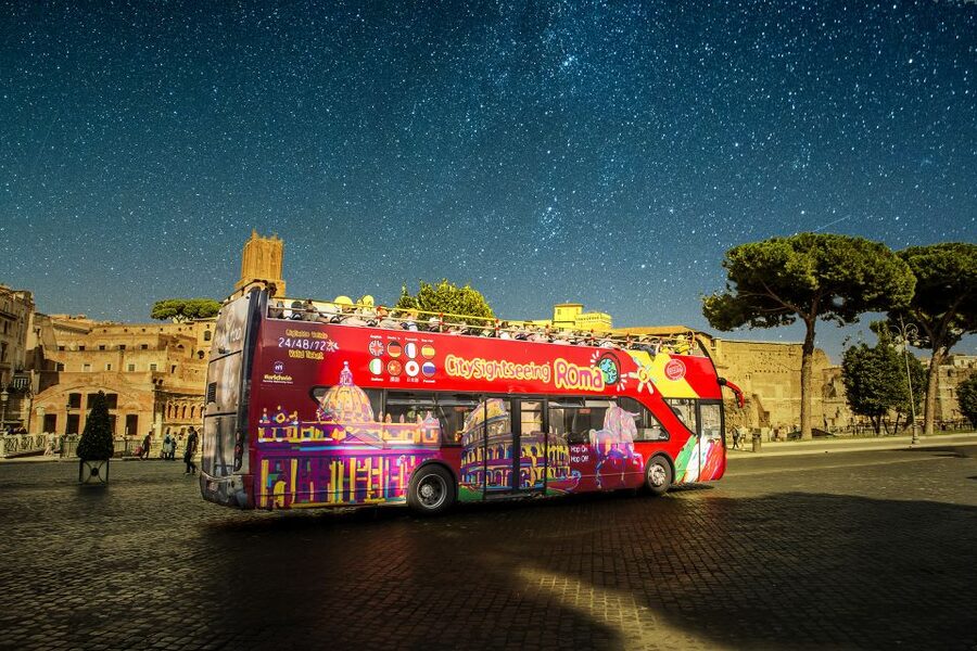 Rome: City Highlights Open-Top Bus Night Tour - How the recorded commentary works