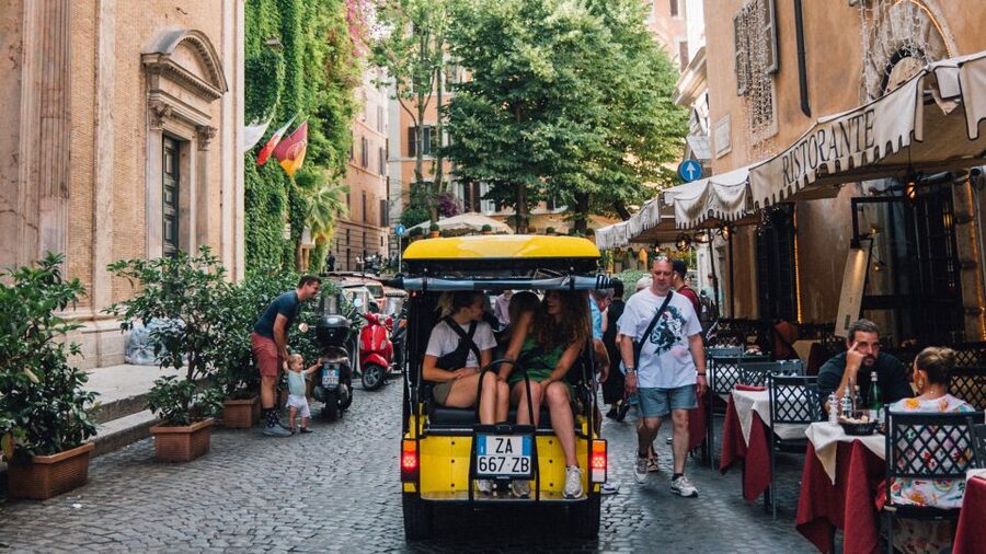 Rome: City Highlights Tour by Electric Golf Cart - Meeting near the Pantheon