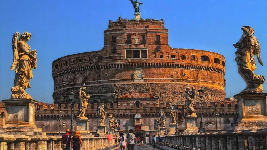 Rome: City Highlights Walking Tour with Local Guide - Piazza Navona, where a stadium became a square
