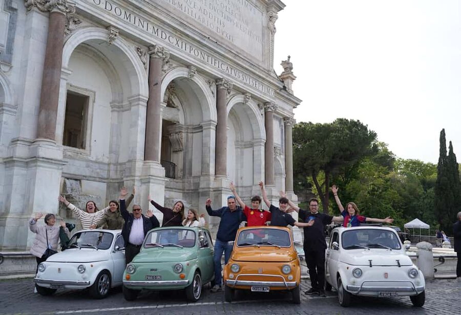 Rome: City Tour in a Retro Fiat 500 with Photo Stops - Trastevere from the passenger seat
