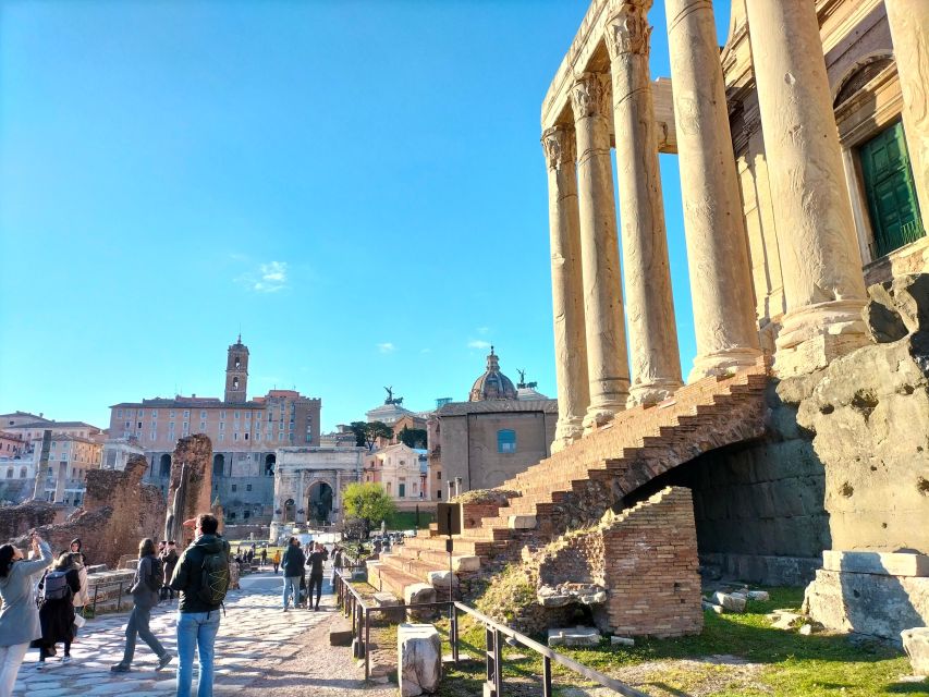Rome: Colosseum and Ancient Rome Guided Walking Tour - Reading the Roman Forum with a guide