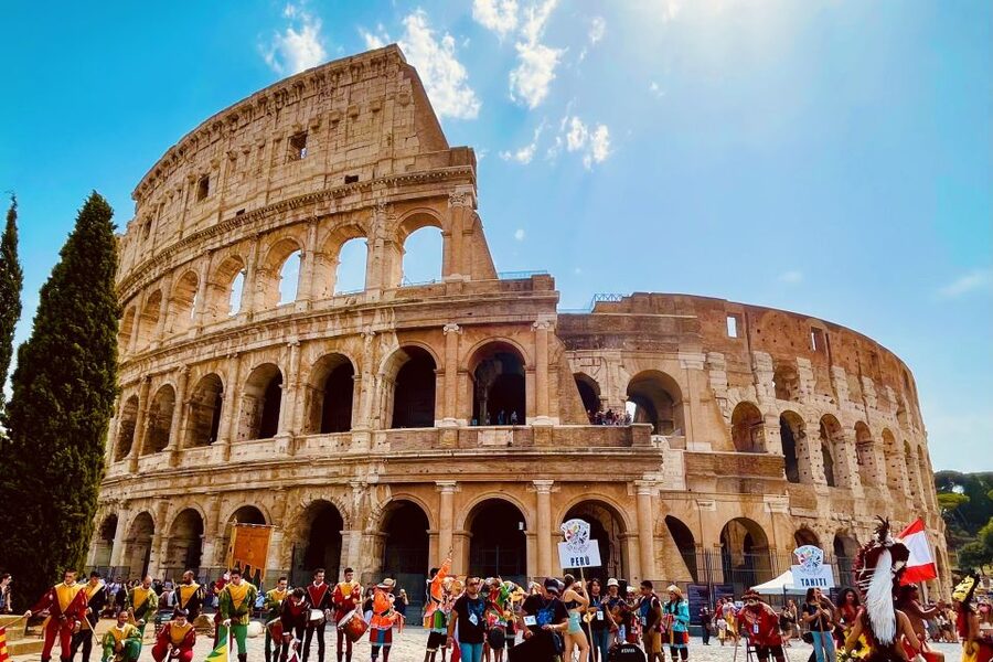 Rome: Colosseum, Arena Floor & Ancient Rome Tour - Guides who bring the stones to life