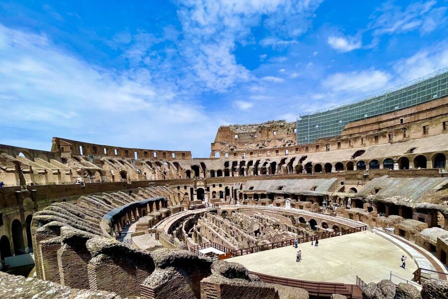 Rome: Colosseum, Arena Floor & Ancient Rome Tour - How demanding is the 2.5-hour route?