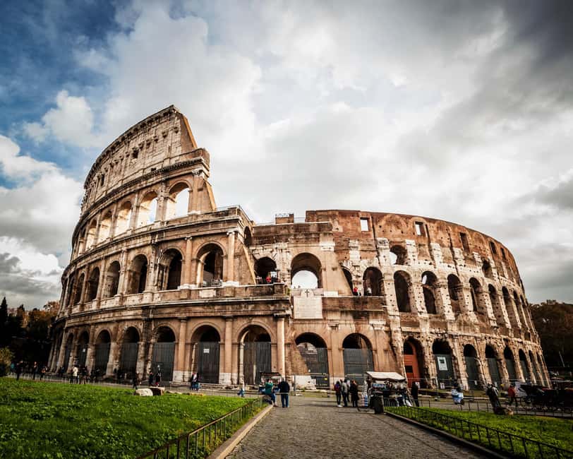 Rome: Colosseum Arena Floor, Roman Forum & Palatine Tour - The Arch of Constantine and the walk beyond the arena