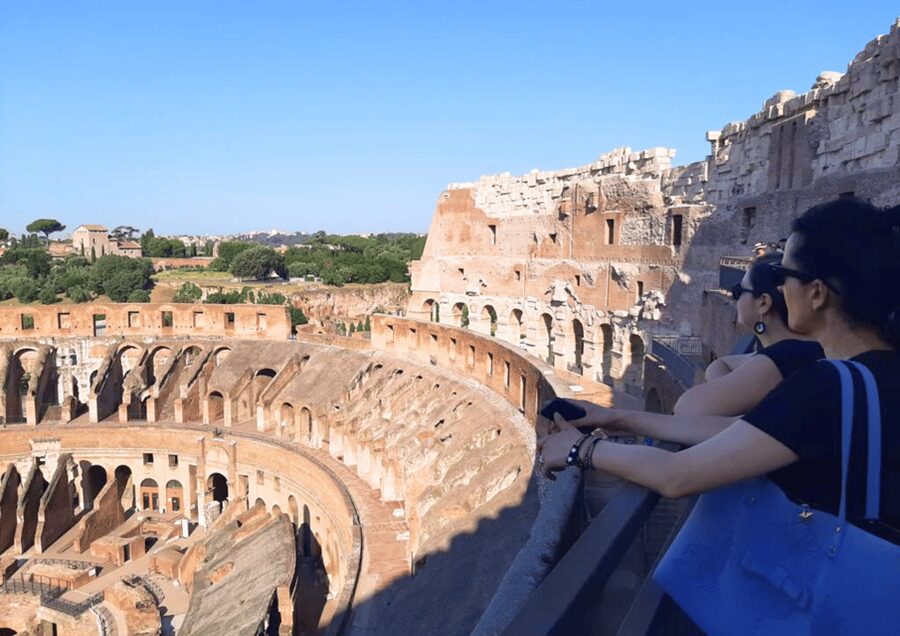Rome: Colosseum Arena & Roman Forum Small Group Tour - Why a guide matters inside the Colosseum