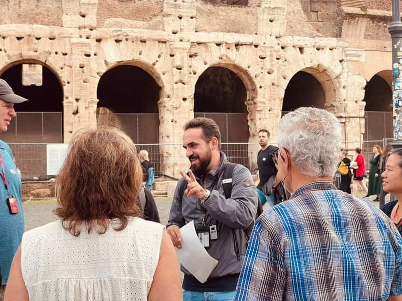 Rome: Colosseum Express Tour and Roman Forum Access - Palatine Hill and the best photo stop