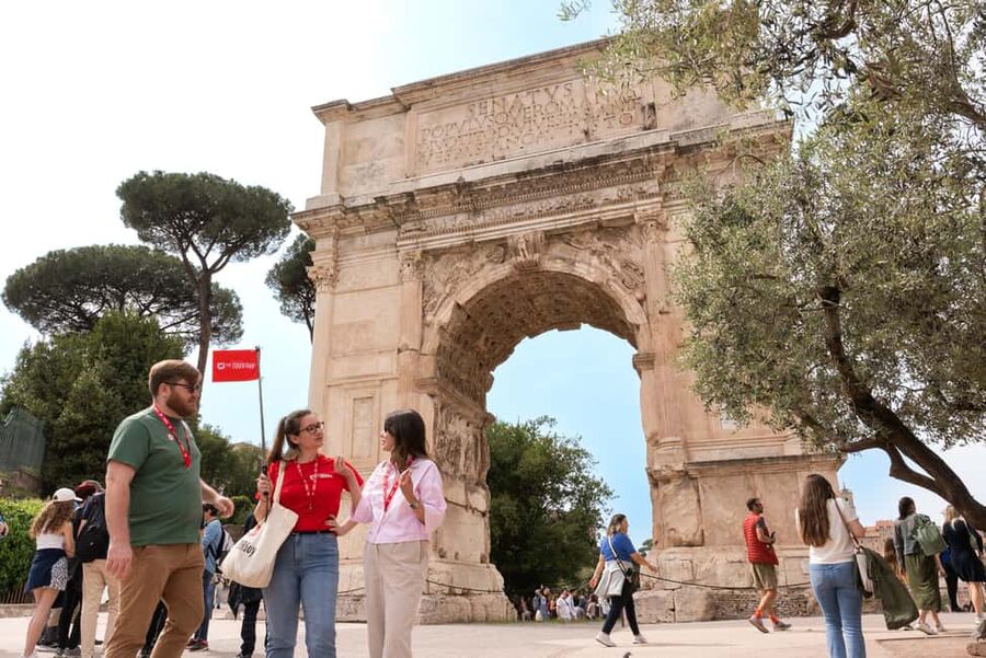 Rome: Colosseum, Forum, and Palatine Tour - Meeting Point, Bags, and Identification