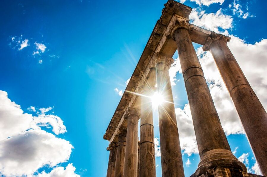 Rome: Colosseum, Forum & Palatine Hill Tour & Optional Arena - The guide and headset can make or break the visit