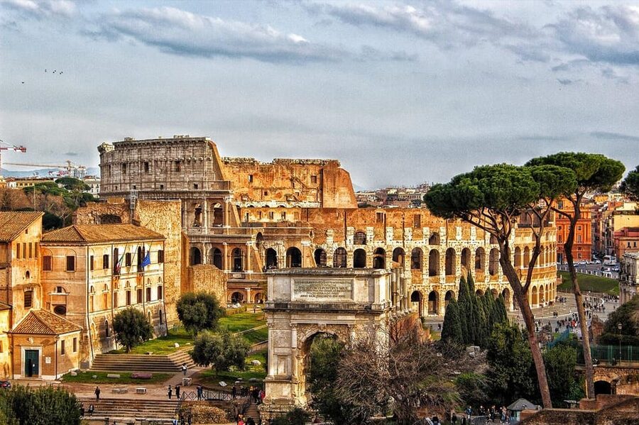 Rome: Colosseum, Forum, & Palatine Hill with Audio Guide - Who should book this experience?
