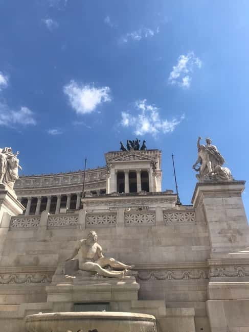 Rome: Colosseum, Forum & Palatine Hosted Entry Experience - Climbing Palatine Hill for the wider view