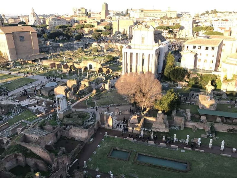 Rome: Colosseum-Forum Visit with Open-Top Bus & Arena option - The introductory video and 3D Rome presentation