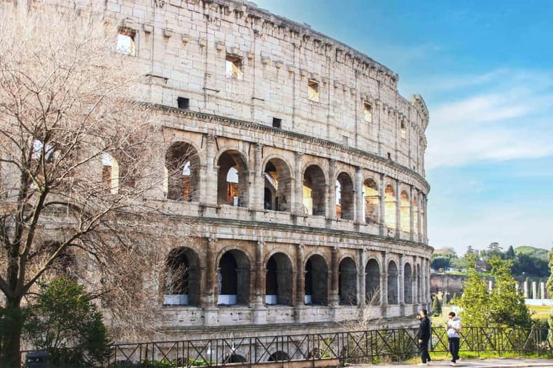 Rome: Colosseum & Forum with Audio Guide - Optional Arena - Reading the Roman Forum as a former city center