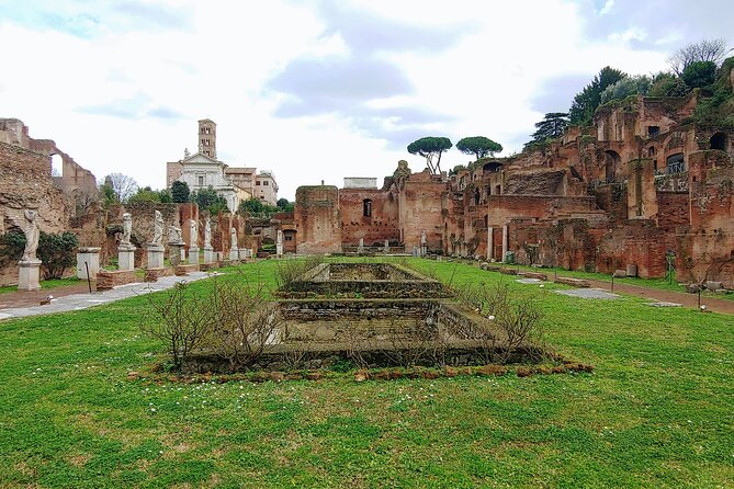 Rome: Colosseum Guided Tour with Roman Forum and Palatine hill - Palatine Hill and the best views of the visit
