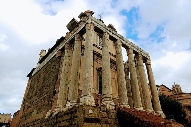 Rome: Colosseum Guided Tour with Roman Forum and Palatine hill - How family-friendly is the experience?