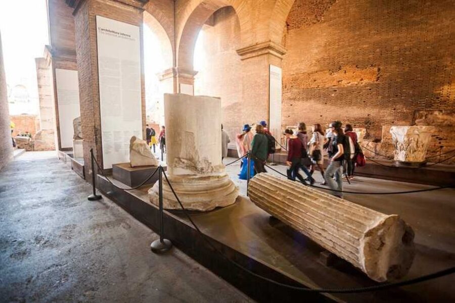 Rome: Colosseum, Palatine & Roman Forum Tour w/Entry Ticket - Priority entry does not mean no waiting