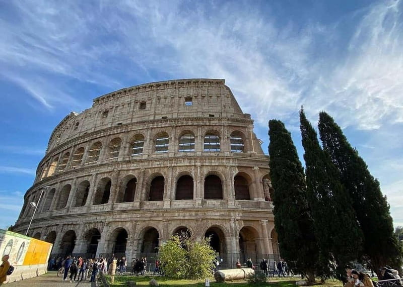 Rome: Colosseum, Roman Forum and Palatine Hill & Audioguide - Bags, mobility, and practical comfort
